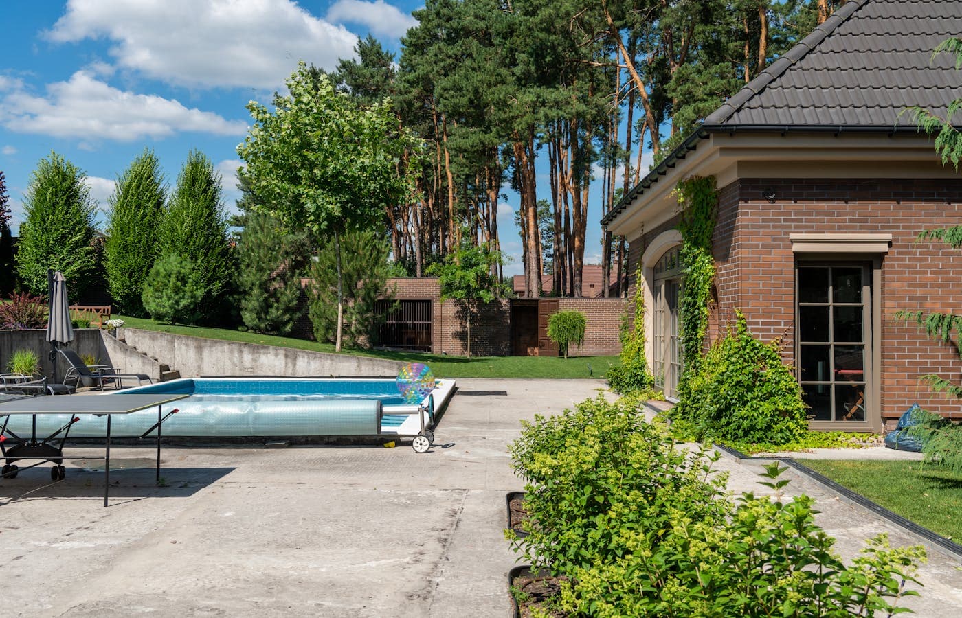 Quinta con pileta, jardin y galeria preparada para eventos de dia