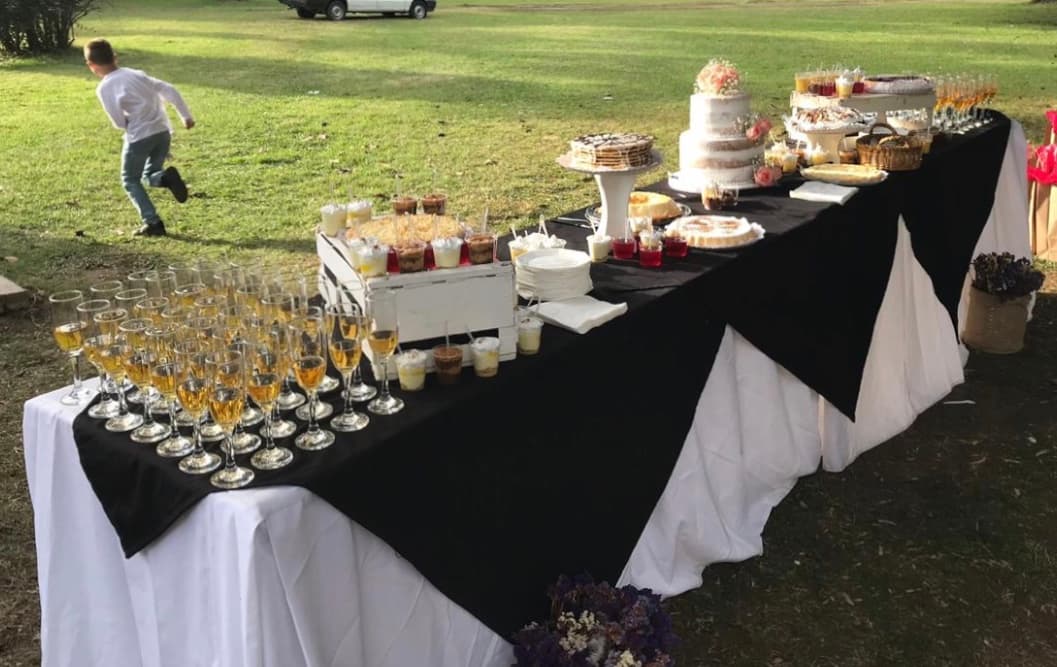 Mesa dulce y brindis